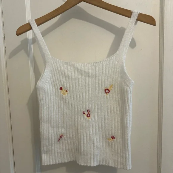 White Ribbed Knit Tank Top - Picture 2 of 3
